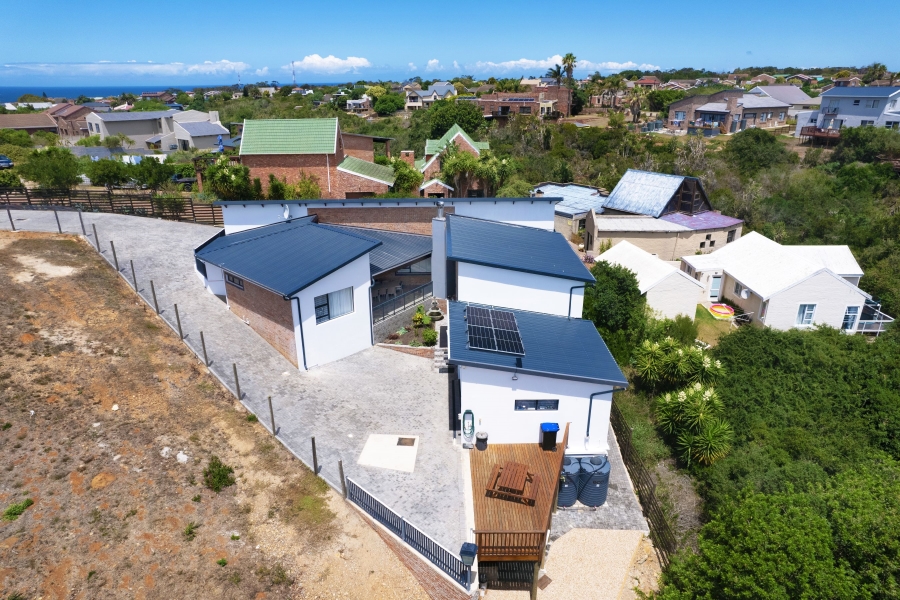 4 Bedroom Property for Sale in Noorsekloof Eastern Cape